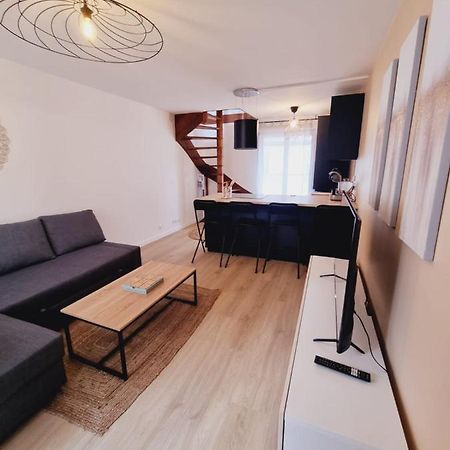 Duplex Neuf Centre Ville Avec Parking Neauphle-le-Château Exterior photo